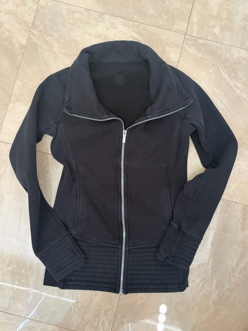 Lululemon Radiant sweater, size 6